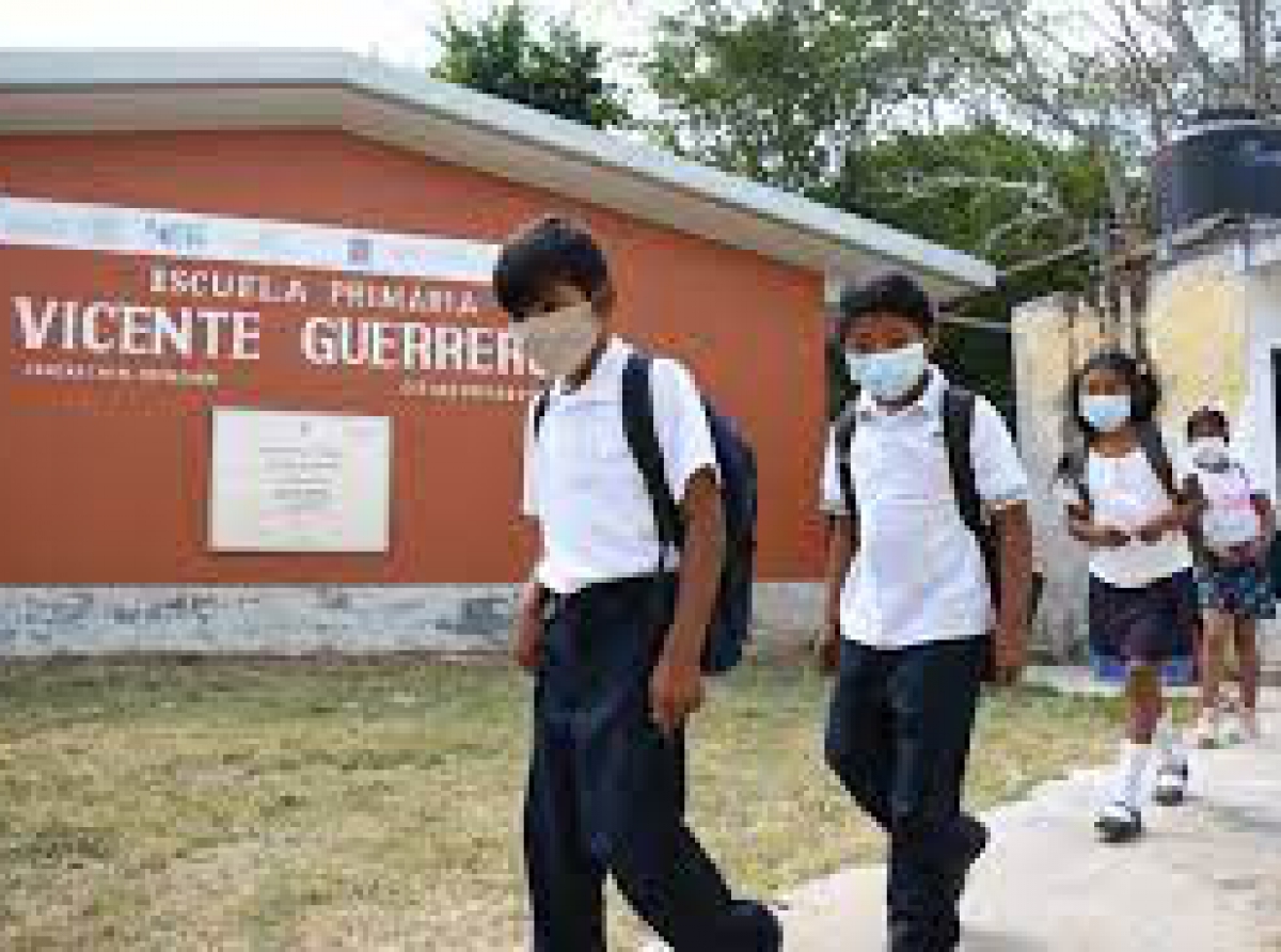 Regresan a clases presenciales porque no cuentan con tecnología en Tochimilco 